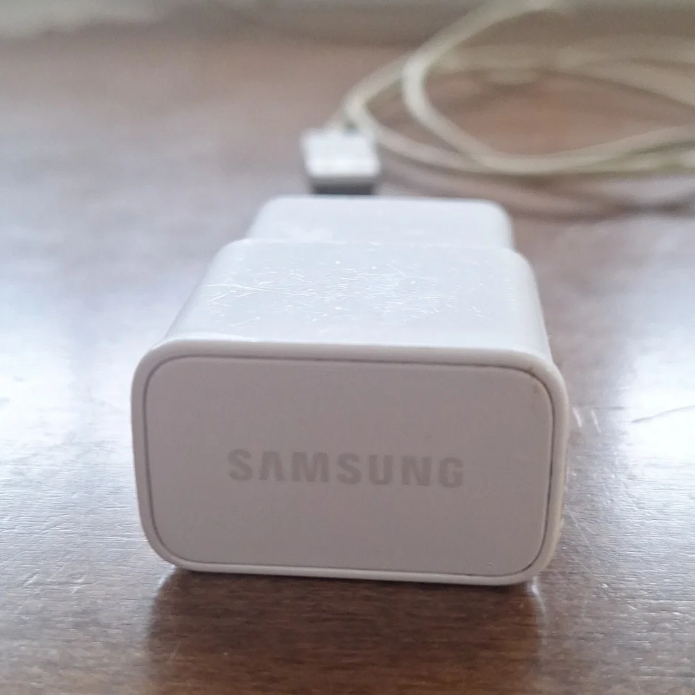 Samsung White USB Power Adapter With Free USB APPLE CHARGER,some Fraying